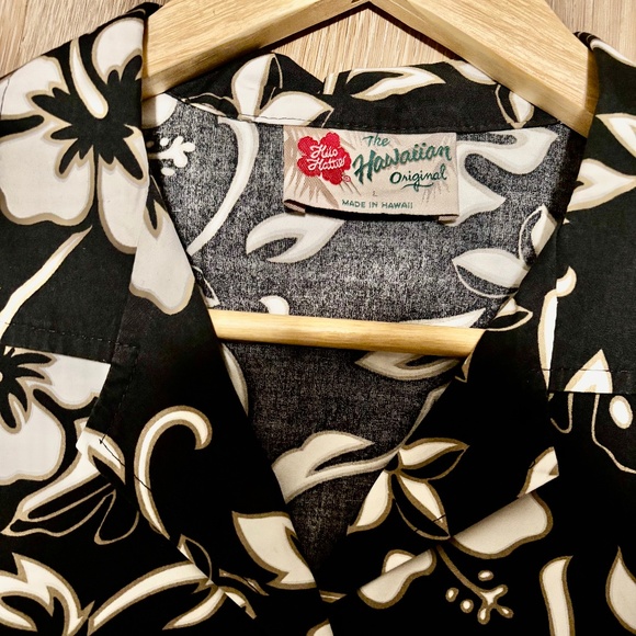 Floral Pattern Hawaiian Shirt(Black/White/Gold) - Picture 7 of 8